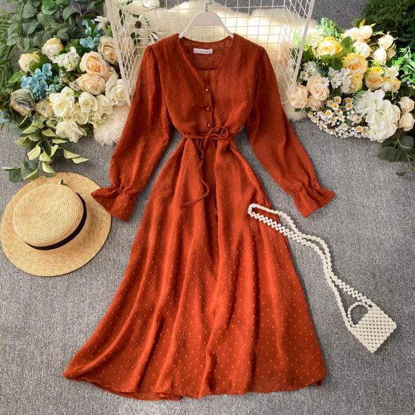 Női ruha gombokkal, spitz nyakkivágással több színben