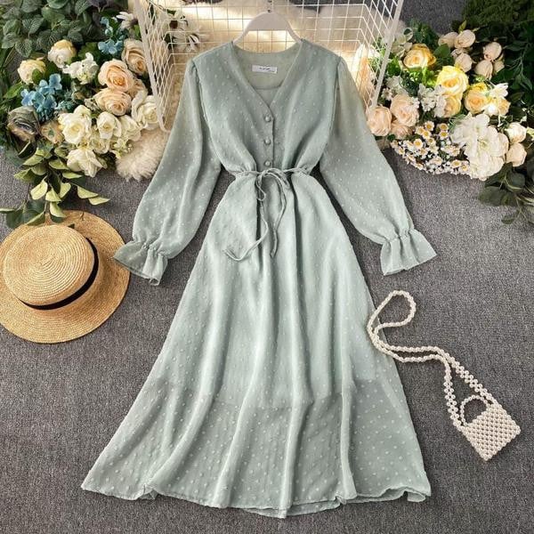 Női ruha gombokkal, spitz nyakkivágással több színben