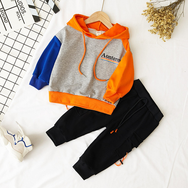 Modern gyerek szett fiúknak felirattal és linkekkel