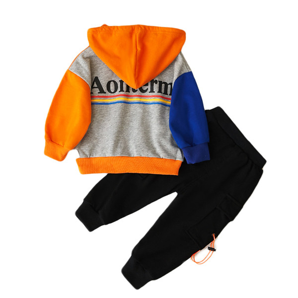 Modern gyerek szett fiúknak felirattal és linkekkel