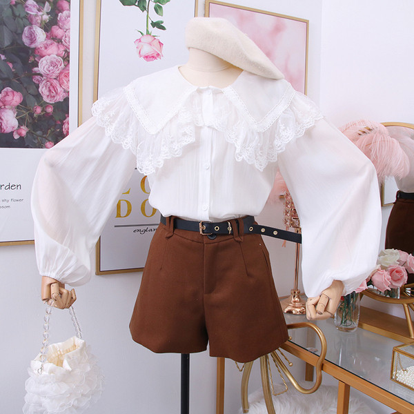 Új modell női ing csipkével és széles ujjakkal több színben