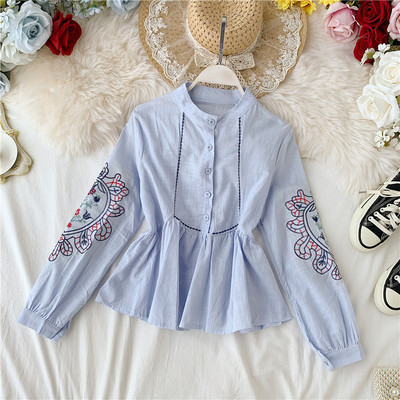 Stílusos női ing hímzéssel és gombokkal, négy színben