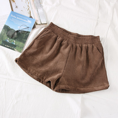 Csíkos, zsebes női rövidnadrág új modellje több színben