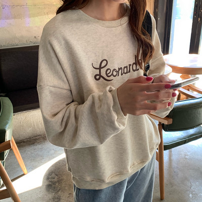 Lezser női blúz felirattal, ovális nyakkivágással több színben