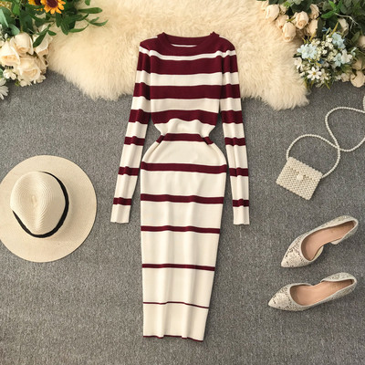 Alkalmi női csíkos ruha kerek nyakkivágással