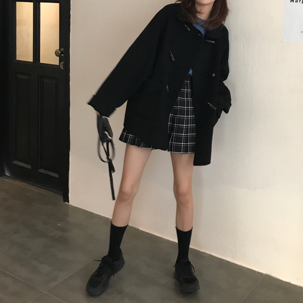 Дамско модерно дълго палто в два цвята с копчета