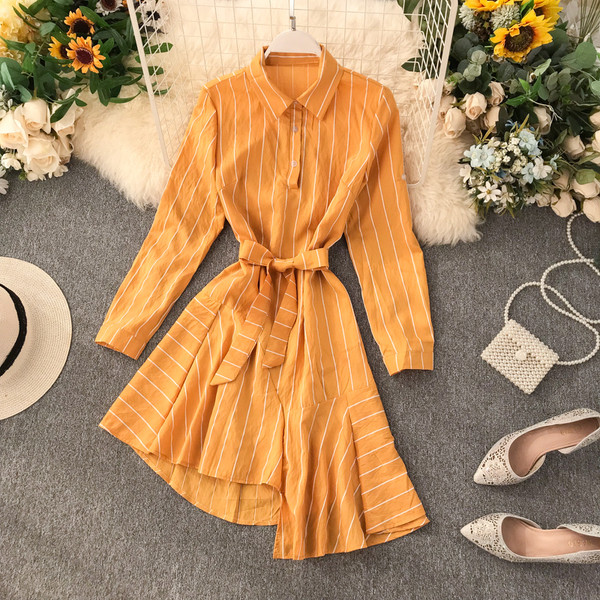 Aszimmetrikus modell női ruha típusú ing övvel több színben