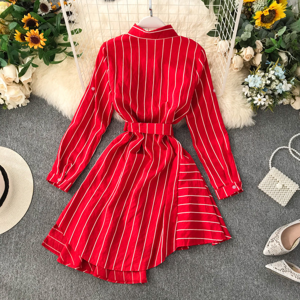 Aszimmetrikus modell női ruha típusú ing övvel több színben