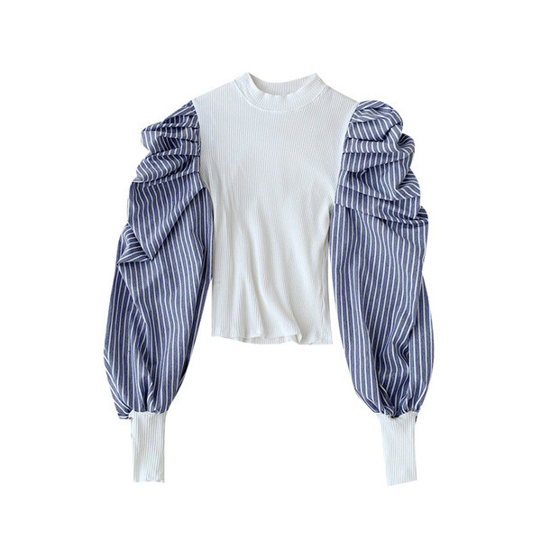 Bluză de damă modernă cu mâneci largi în alb și negru