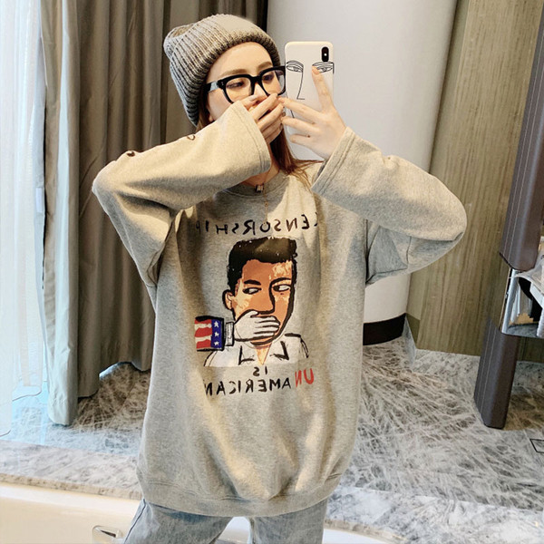 Női alkalmi blúz szürke színben, rátéttel