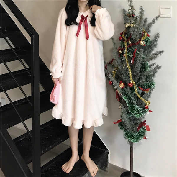 Model croiat cămașă de noapte de damă în două culori