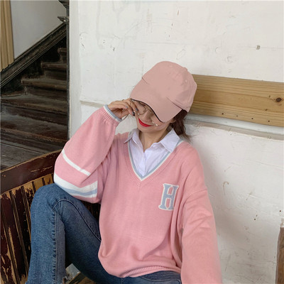 Női alkalmi blúz spitz nyakkivágással, két színben