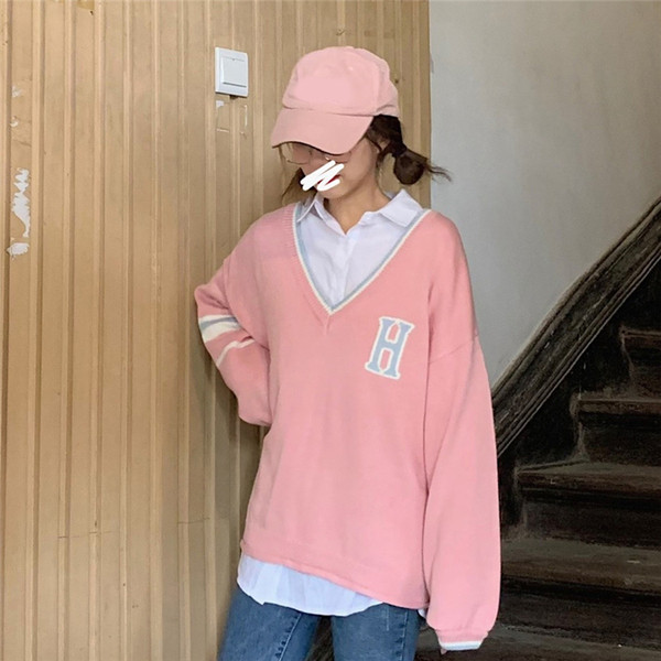 Női alkalmi blúz spitz nyakkivágással, két színben