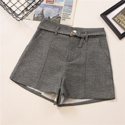 Női rövidnadrág több színben, zsebekkel, magas derékkal