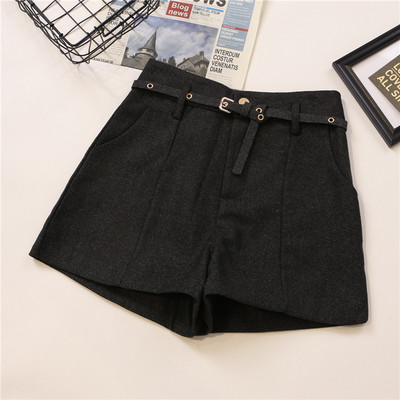 Női rövidnadrág több színben, zsebekkel, magas derékkal
