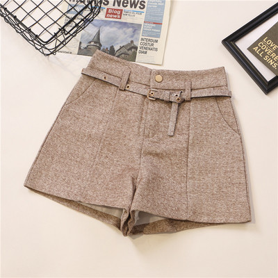 Női rövidnadrág több színben, zsebekkel, magas derékkal