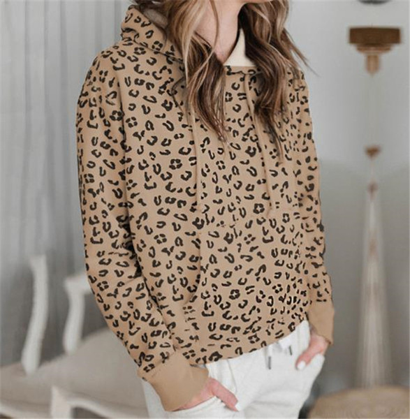 Modern női pulóver nyakkendővel és állatmintával