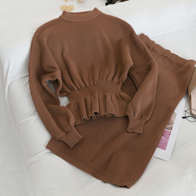 Kötött női szett két részből, különböző színekben