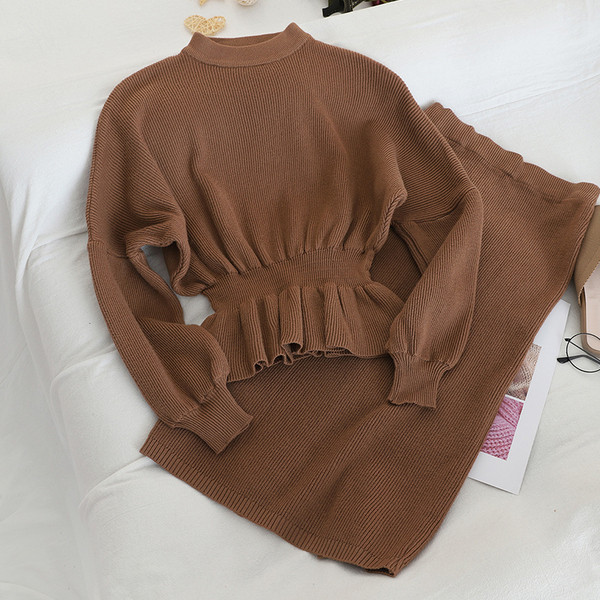 Kötött női szett két részből, különböző színekben