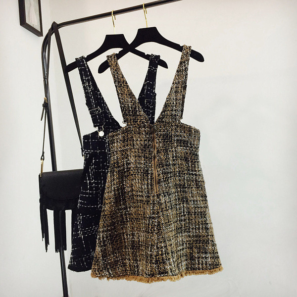 Női aktuális ruha - szabású modell két színben