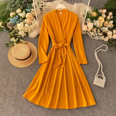 Modern női ruha hosszú ujjal és övvel több színben