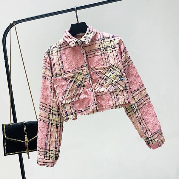 Rövid női tavaszi kabát széles modell