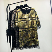 Modern női ruha kerek nyakkivágással és flitterekkel, három színben