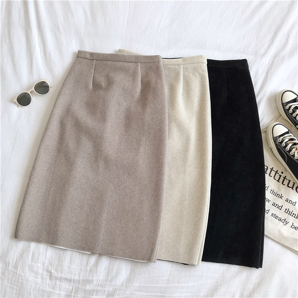 Aktuális női szoknya három színben, magas derékkal és cipzárral