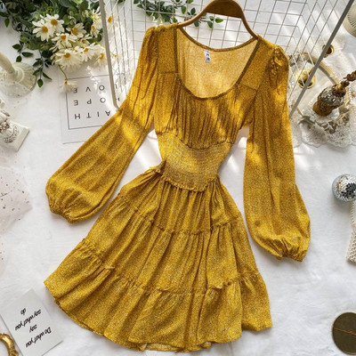 Alkalmi női ruha rugalmas és kerek nyakkivágással, több színben