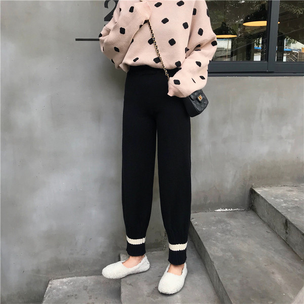 Fekete színű női kötött nadrág