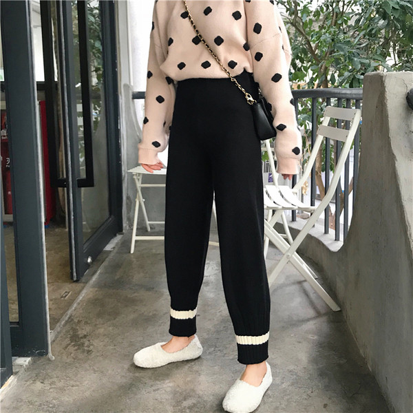 Fekete színű női kötött nadrág