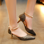 Stílusos női cipő flitterekkel és gyöngyökkel, három színben