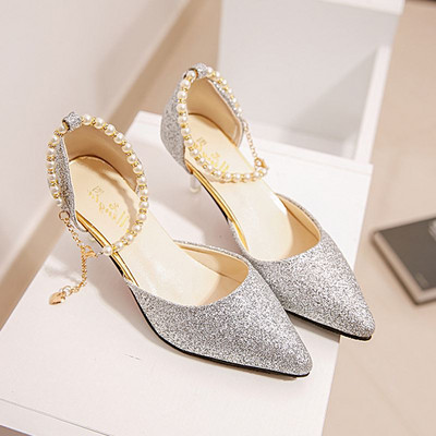 Stílusos női cipő flitterekkel és gyöngyökkel, három színben