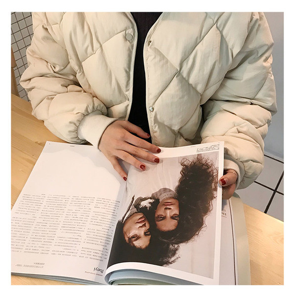 Modern női kabát két színben, gombokkal