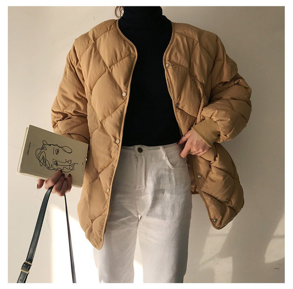 Modern női kabát két színben, gombokkal