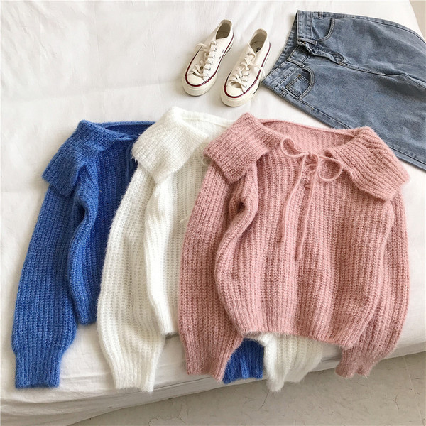 Aktuális női pulóver három színben nyakkendővel