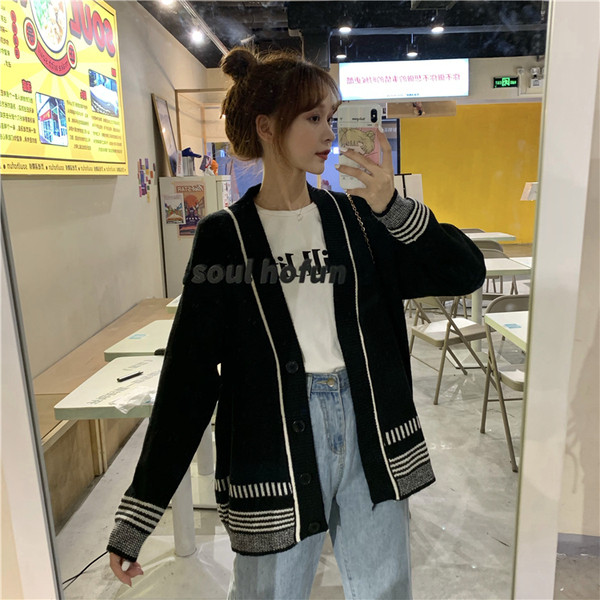 Női modern hosszú kardigán két színben, gombokkal