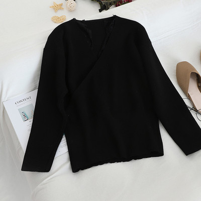 Pulover de dama model nou cu decolteu spitz si dantela in mai multe culori