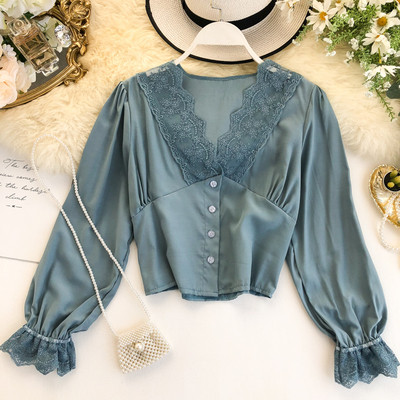 Modern női ing csipkével és spitz nyakkivágással, különböző színekben
