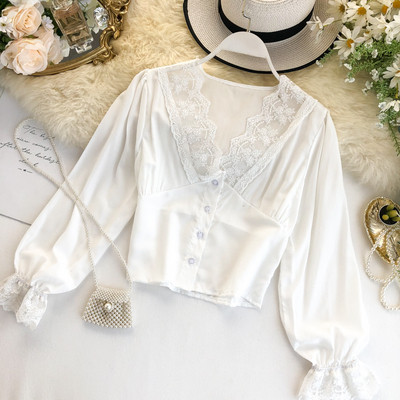 Modern női ing csipkével és spitz nyakkivágással, különböző színekben