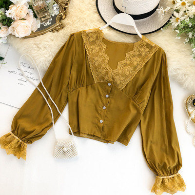 Modern női ing csipkével és spitz nyakkivágással, különböző színekben