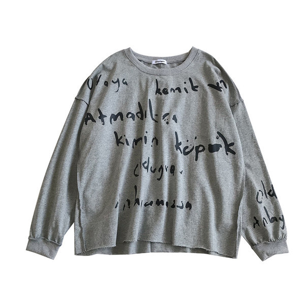 Bluză de damă cu inscripții și decolteu O în trei culori