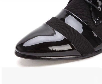 Fényes hatású formális férfi cipő fekete színben