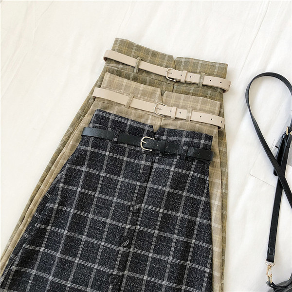 Γυναικεία καρό φούστα σε τρία χρώματα με ψηλή μέση και κουμπιά