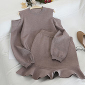 Set de pulover de dama modern cu umerii goi si fusta in mai multe culori