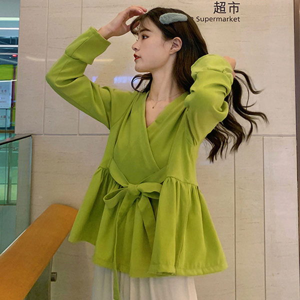 Bluza de dama moderna de culoare verde model lat cu decolteu spitz