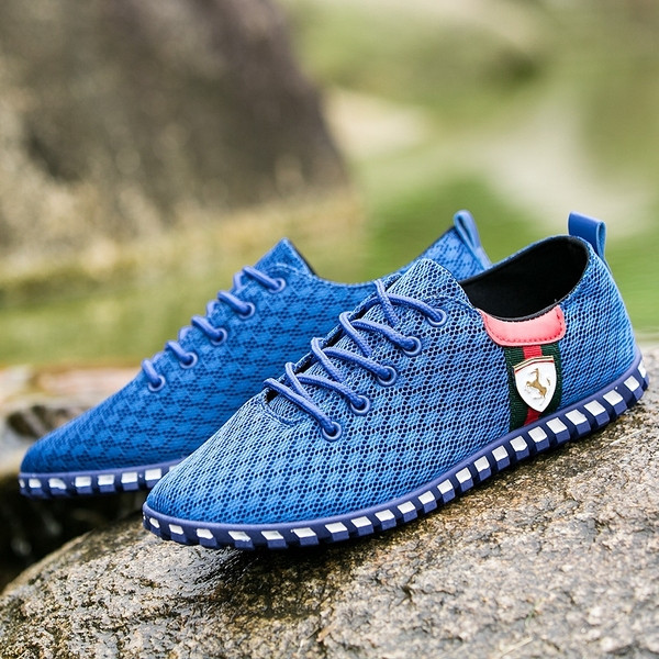 Alkalmi férfi cipő fűzővel és hímzéssel több színben