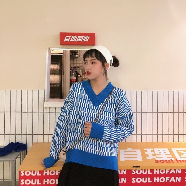 Női alkalmi blúz spitz nyakkivágással, három színben - narancssárga kék és zöld