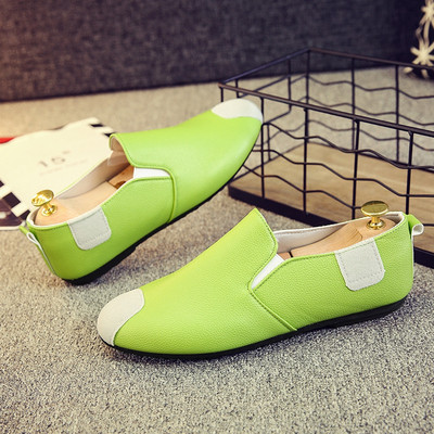 Modern férfi mokaszin sima modell több színben