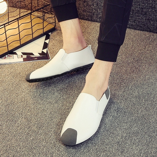 Modern férfi mokaszin sima modell több színben